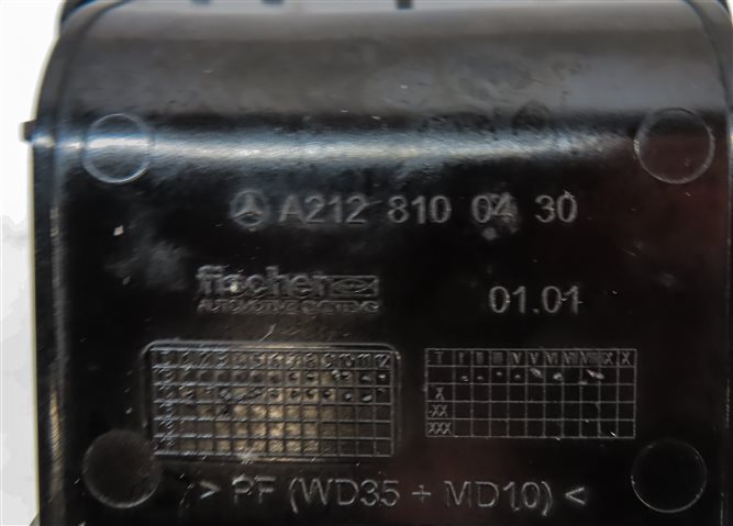 Thumbnail 6: 2016 MERCEDES E350 (W212) FRONT CENTER CONSOLE ASHTRAY ASH TRAY INSERT
