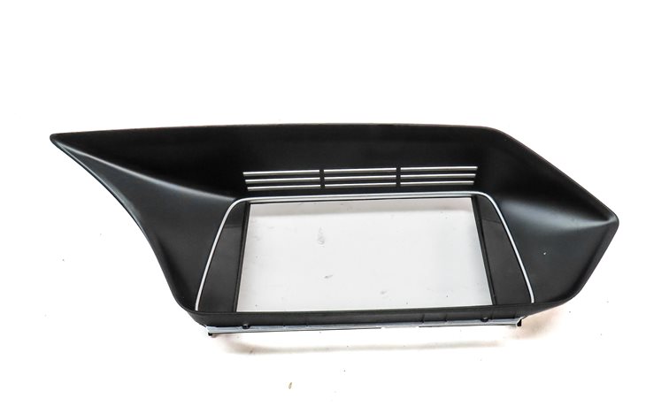 Thumbnail 2: 2016 MERCEDES E350 (W212) FRONT CENTER DASH MEDIA SCREEN TRIM BEZEL (BLACK)