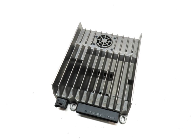 13-20 MERCEDES B CLA E GLA CLS (C117 C218 W117 W212 X156) STEREO AUDIO AMPLIFIER