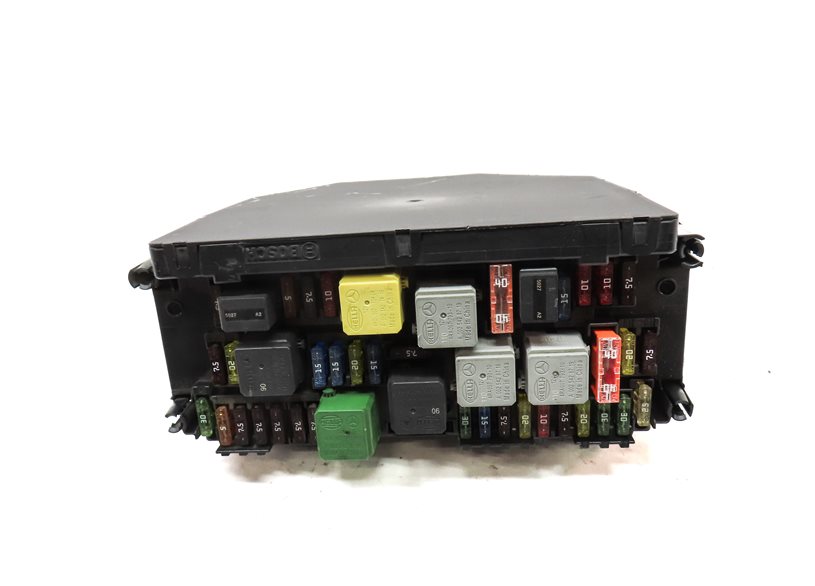 Thumbnail 2: 13-18 MERCEDES E S SL CLS W212 W222 FRONT SIGNAL ACQUISITION MODULE w/ FUSE BOX