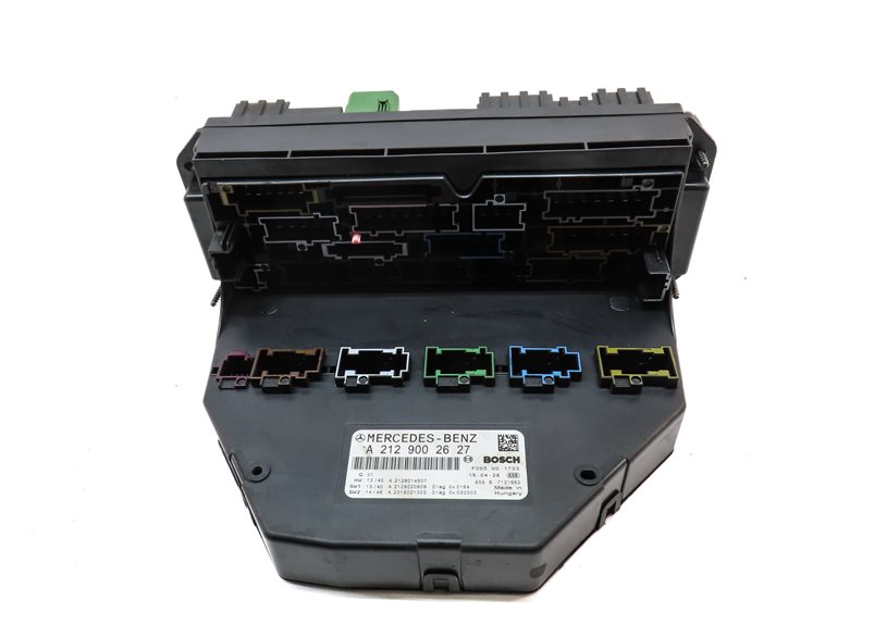 Thumbnail 4: 13-18 MERCEDES E S SL CLS W212 W222 FRONT SIGNAL ACQUISITION MODULE w/ FUSE BOX
