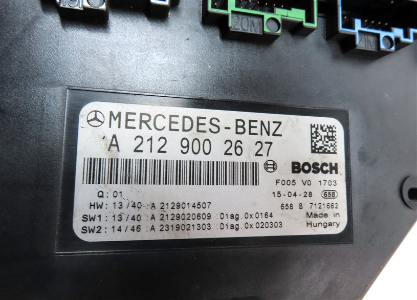 Thumbnail 5: 13-18 MERCEDES E S SL CLS W212 W222 FRONT SIGNAL ACQUISITION MODULE w/ FUSE BOX