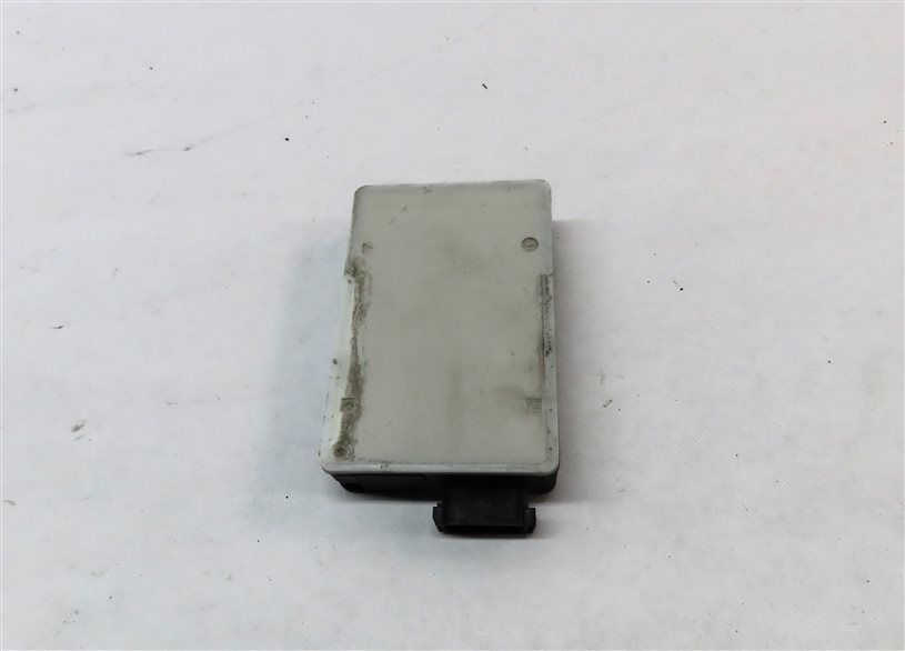 Thumbnail 5: 16 MERCEDES E350 W212 FRONT BRAKE ASSIST COLLISION AVOIDANCE RADAR SENSOR MODULE