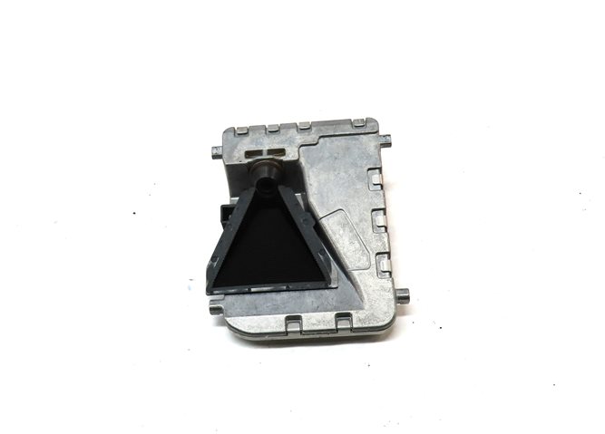 Thumbnail 2: 2015-2018 MERCEDES E GLA ML CLS (W212 X156 W166 C218) FRONT LANE ASSIST CAMERA