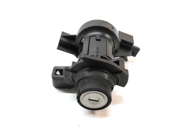 Thumbnail 4: 2016 MERCEDES E350 (W212) LEFT DRIVER DOOR & REAR TRUNK LOCK CYLINDER KEY SET/3