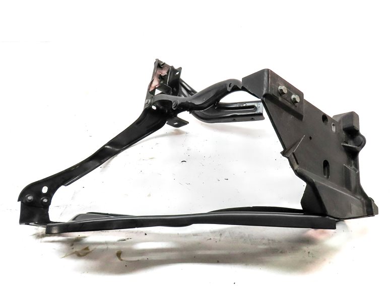 Thumbnail 2: 2016 MERCEDES E350 (W212) FRONT RIGHT DRIVER HEADLIGHT HEAD LIGHT MOUNT BRACKET