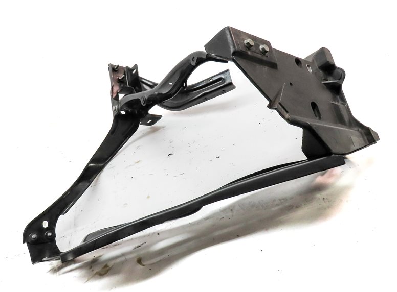Thumbnail 3: 2016 MERCEDES E350 (W212) FRONT RIGHT DRIVER HEADLIGHT HEAD LIGHT MOUNT BRACKET