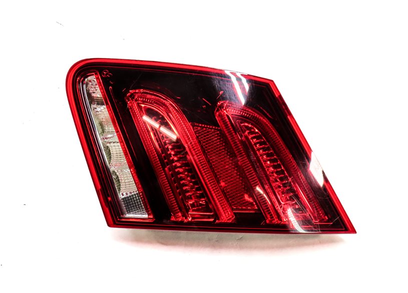 Thumbnail 3: 14-16 MERCEDES E-CLASS SEDAN W212 REAR RIGHT INNER LED TAILLIGHT TAIL LIGHT LAMP