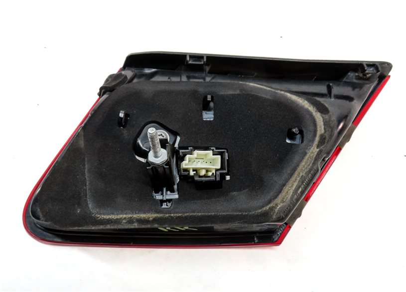 Thumbnail 6: 14-16 MERCEDES E-CLASS SEDAN W212 REAR RIGHT INNER LED TAILLIGHT TAIL LIGHT LAMP