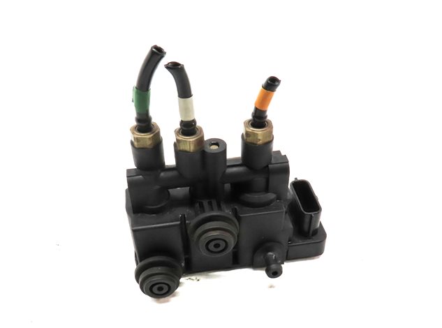 Thumbnail 2: 2016 LAND RANGE ROVER (L405) FRONT AIR RIDE SUSPENSION CONTROL VALVE BLOCK
