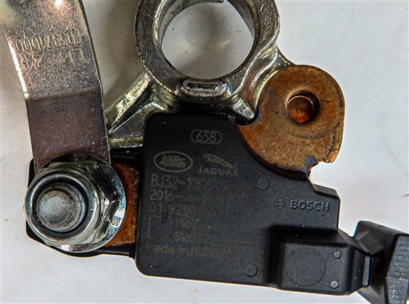 Thumbnail 6: 2016 LAND RANGE ROVER (L405) 5.0L SUPER ENGINE NEGATIVE BATTERY CABLE TERMINAL