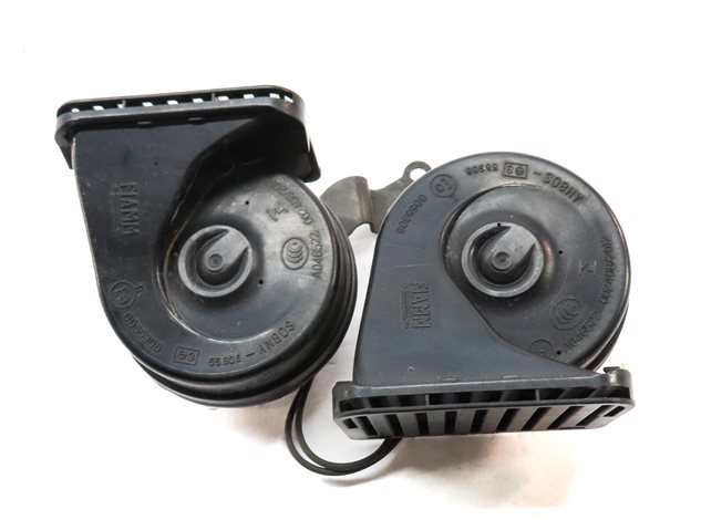 Thumbnail 2: 2013-2022 RANGE ROVER SPORT (L405 L494) HIGH & LOW TONE HORN SET-2
