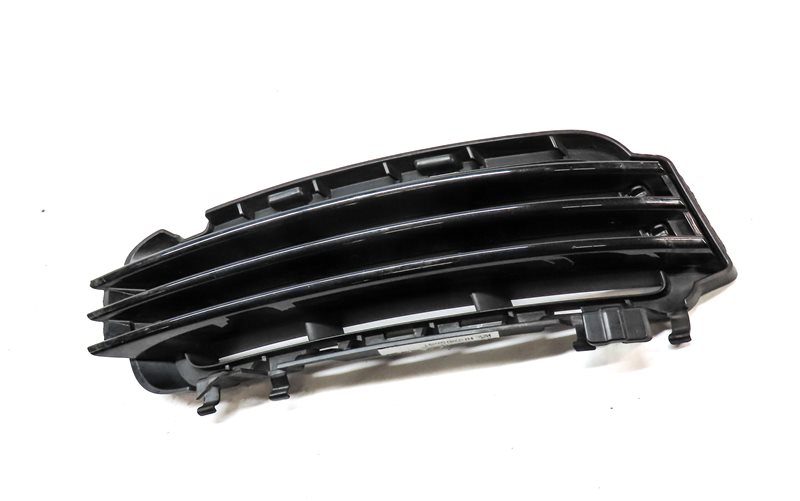 Thumbnail 3: 2016 LAND RANGE ROVER (L405) FRONT RIGHT PASSENGER LOWER BUMPER END GRILLE TRIM