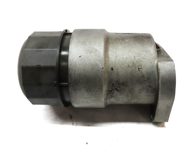 Thumbnail 4: 2016 LAND RANGE ROVER (L405) 5.0L SUPER ENGINE MOTOR OIL FILTER HOUSING