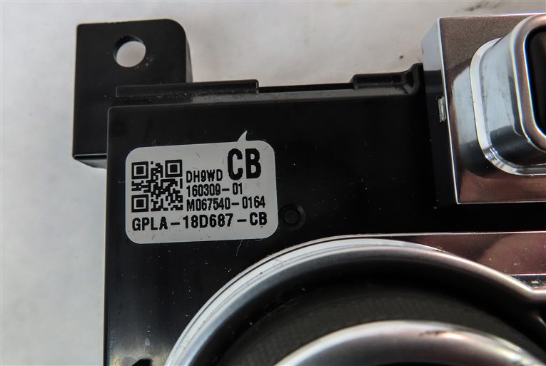 Thumbnail 7: 2016 LAND RANGE ROVER (L405) REAR HEAT AIR AC HVAC CLIMATE CONTROL PANEL
