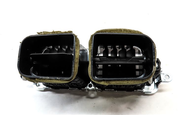 Thumbnail 4: 16 LAND RANGE ROVER L405 FRONT CENTER DASH HEAT AIR AC DUAL VENT (GRAY / BLACK)