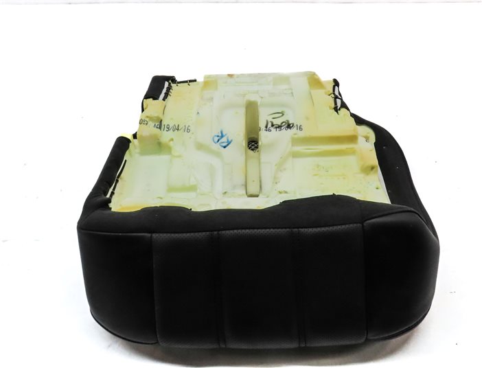 Thumbnail 5: 2016 LAND RANGE ROVER (L405) REAR RIGHT LOWER COMFORT HEAT VENT CUSHION (BLACK)