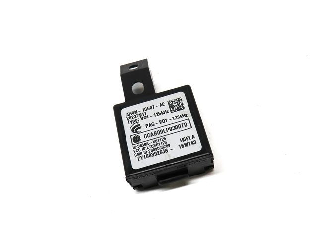Thumbnail 3: 2016 LAND RANGE ROVER (L405) KEYLESS ENTRY ANTENNA CONTROL MODULE