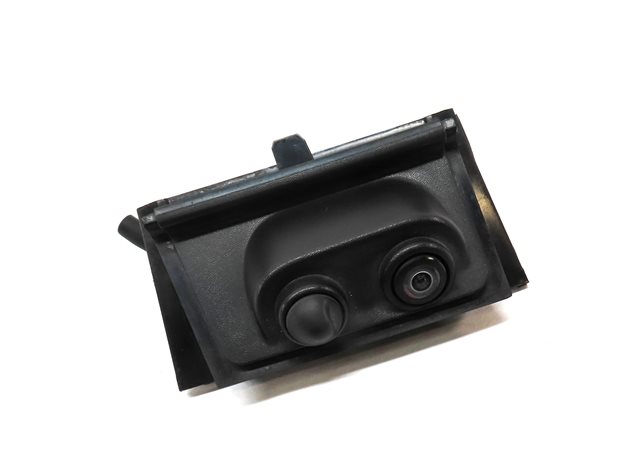Thumbnail 4: 16 LAND RANGE ROVER L405 REAR TRUNK HATCH HANDLE RELEASE BUTTON REARVIEW CAMERA