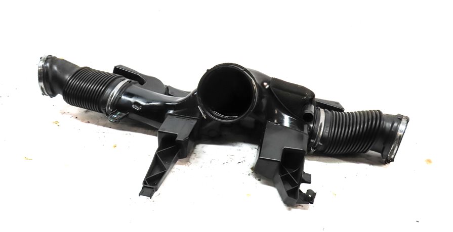2016 LAND RANGE ROVER (L405) 5.0L SUPER ENGINE AIR INTAKE RESONATOR TUBE HOSE