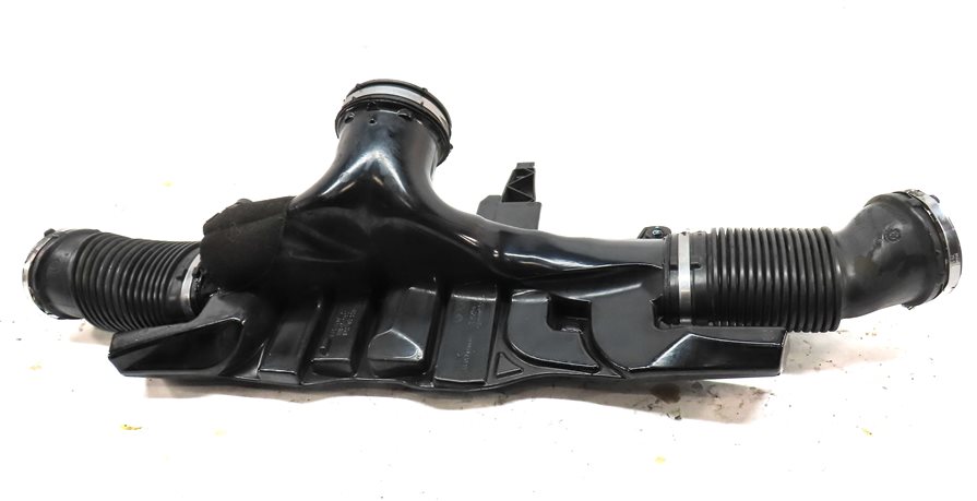 Thumbnail 5: 2016 LAND RANGE ROVER (L405) 5.0L SUPER ENGINE AIR INTAKE RESONATOR TUBE HOSE