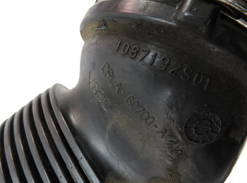 Thumbnail 7: 2016 LAND RANGE ROVER (L405) 5.0L SUPER ENGINE AIR INTAKE RESONATOR TUBE HOSE