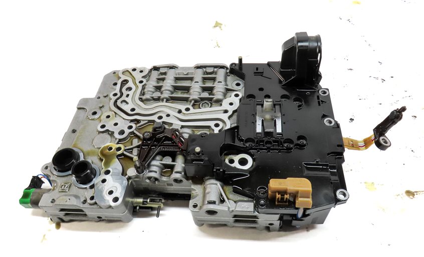 Thumbnail 4: 2013-2016 RANGE ROVER SPORT (L494) SUPERCHARGED - VALVE BODY (AUTO START STOP)