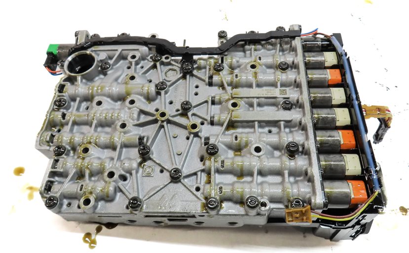 Thumbnail 5: 2013-2016 RANGE ROVER SPORT (L494) SUPERCHARGED - VALVE BODY (AUTO START STOP)