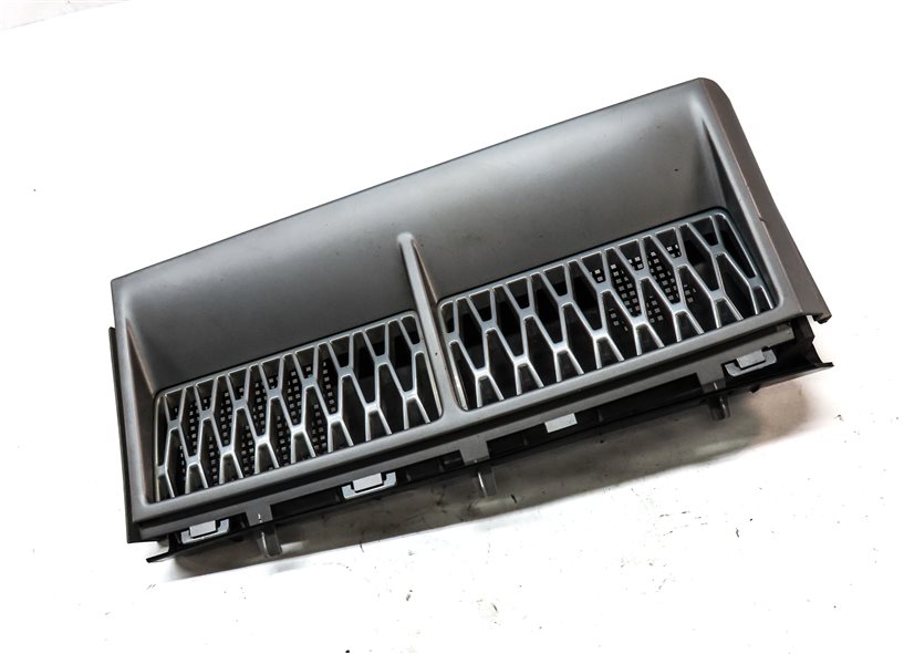 Thumbnail 3: 2008 LAND RANGE ROVER (L322) FRONT RIGHT PASSENGER FENDER AIR VENT GRILLE TRIM