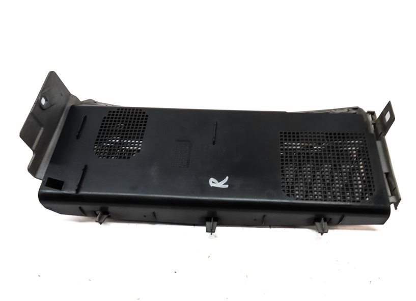 Thumbnail 5: 2008 LAND RANGE ROVER (L322) FRONT RIGHT PASSENGER FENDER AIR VENT GRILLE TRIM