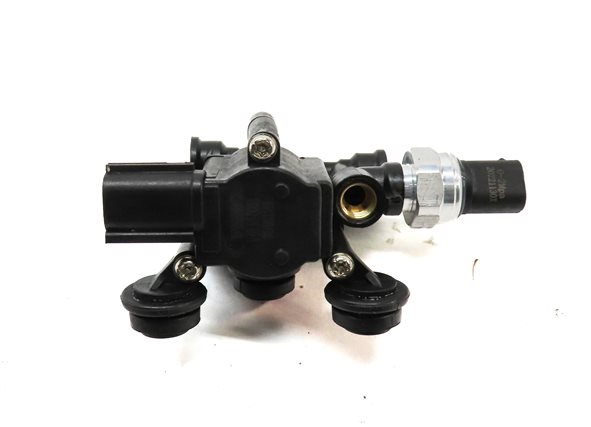 Thumbnail 5: 2008 LAND RANGE ROVER (L322) AIR RIDE SUSPENSION TRANSFER VALVE CONTROL BLOCK