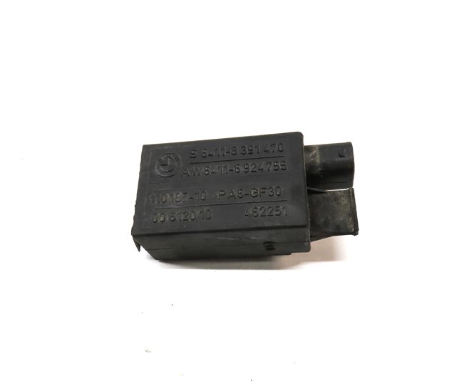 Thumbnail 2: 2008 LAND RANGE ROVER (L322) AUX AUXILIARY RADIATOR COOLING FAN SENSOR MODULE