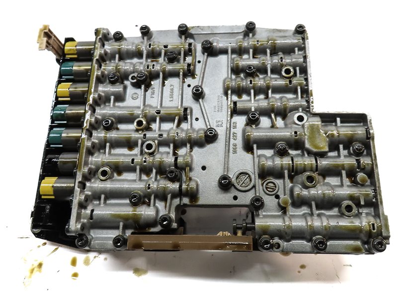 Thumbnail 5: 2006-2009 RANGE ROVER SPORT (L320 L322) 4.2L 6HP-26 A/T TRANSMISSION VALVE BODY