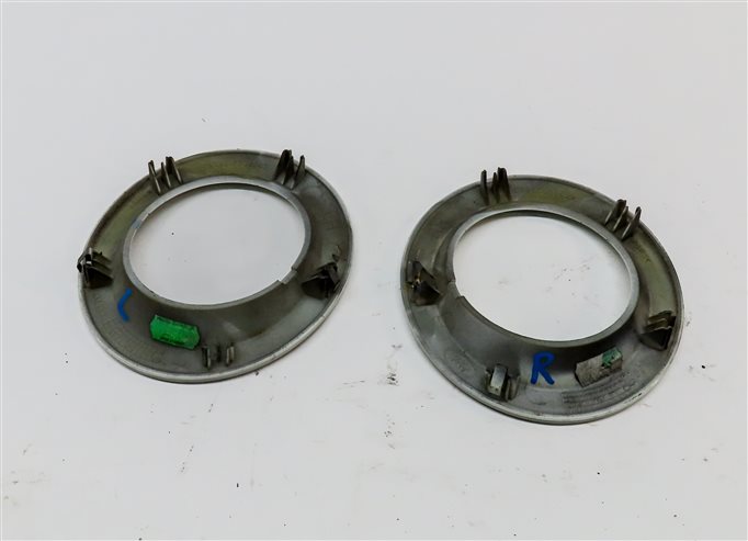Thumbnail 4: 08 LAND RANGE ROVER (L322) FRONT LEFT & RIGHT FOG LIGHT FOGLIGHT TRIM SET(BLACK)