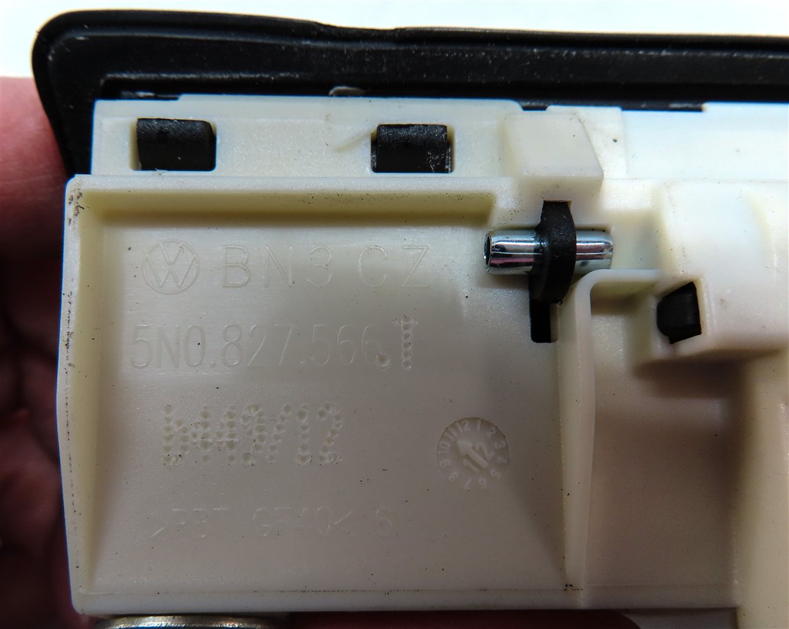 Thumbnail 8: 2013 AUDI A4 (B8 8K) REAR TRUNK LID RELEASE HANDLE BUTTON