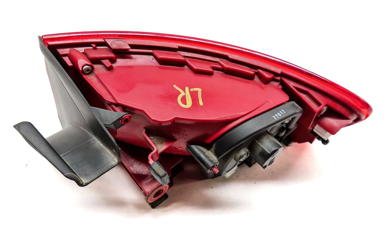 Thumbnail 4: 2013-2016 AUDI A4 S4 (B8 8K) RIGHT PASSENGER REAR TAILLIGHT BRAKE LIGHT LAMP