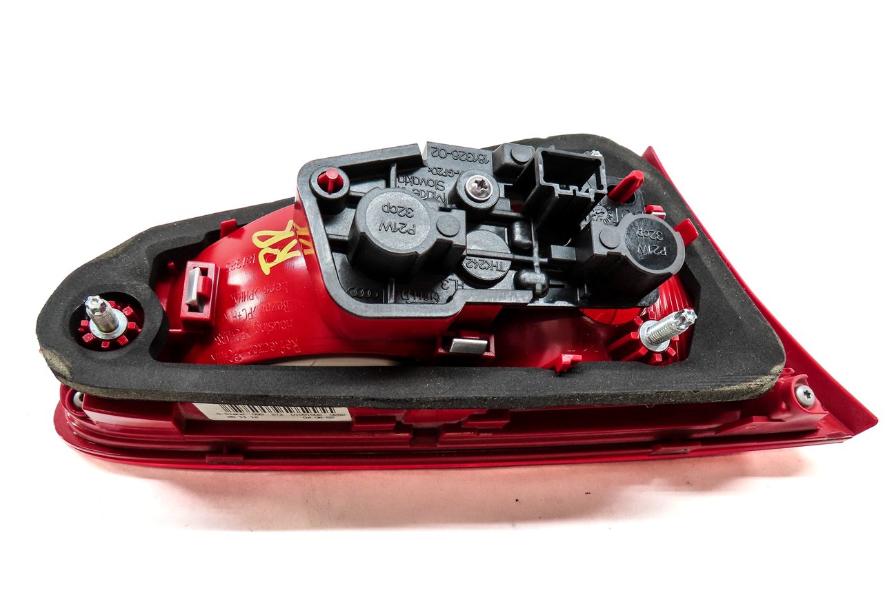 Thumbnail 8: 13-16 AUDI A4 S4 B8 8K RIGHT PASSENGER INNER LID LED TAILLIGHT BRAKE LIGHT LAMP