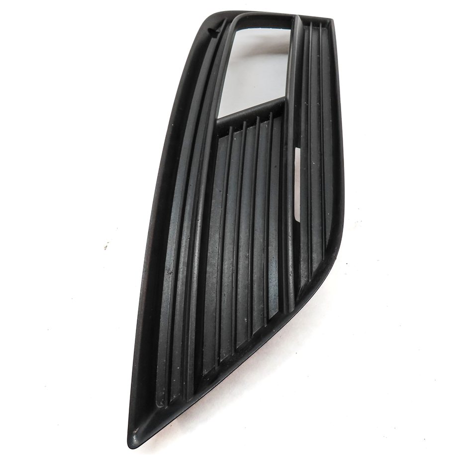 Thumbnail 4: 2013 AUDI A4 (B8 8K) FRONT LEFT DRIVER LOWER FOG LIGHT FOGLIGHT TRIM GRILLE