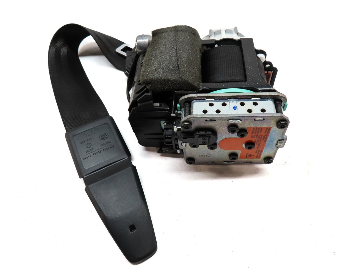 Thumbnail 4: 2009-2017 AUDI A4 A5 S4 S5 RS5 (B8 8K 8T) LEFT FRONT SEATBELT BUCKLE RECEIVER