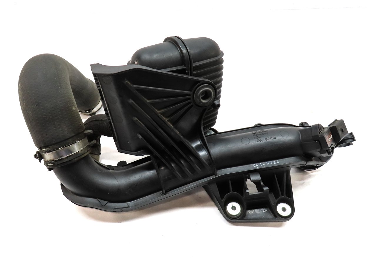 Thumbnail 4: 13 AUDI A4 B8 8K 2.0L TURBO ENGINE INTERCOOLER PRESSURE HOSE PIPE w/ MAP SENSOR
