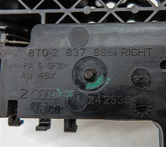 Thumbnail 6: 09-17 AUDI A4 S4 S5 Q5 SQ5 (B8 8K 8T 8R) RIGHT FRONT or REAR DOOR HANDLE (GRAY)
