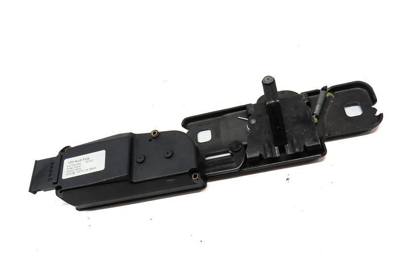 Thumbnail 3: 2013 AUDI Q5 (B8 8R) REAR TRUNK TAILGATE LIFTGATE HATCH STRIKER PLATE ACTUATOR