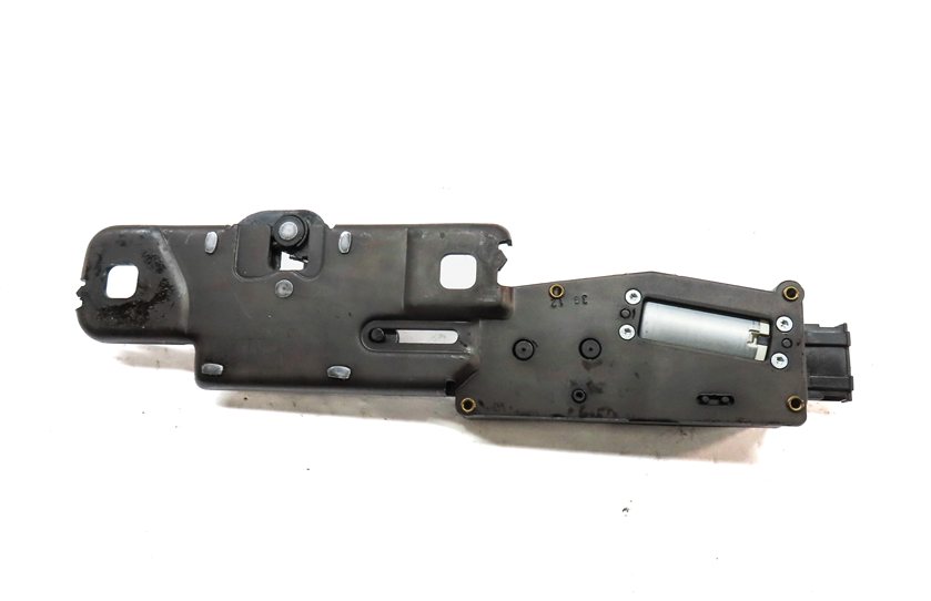 Thumbnail 5: 2013 AUDI Q5 (B8 8R) REAR TRUNK TAILGATE LIFTGATE HATCH STRIKER PLATE ACTUATOR
