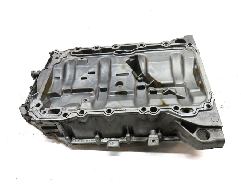 Thumbnail 5: 2013 AUDI Q5 (B8 8R) 2.0L TURBO (CPMA) UPPER ENGINE MOTOR OIL PAN w/BAFFLE TRAY