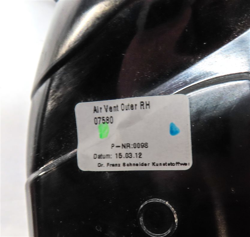 Thumbnail 7: 2012 LAND ROVER LR4 (L319) FRONT RIGHT PASSENGER OUTER HEAT AIR AC DASH VENT