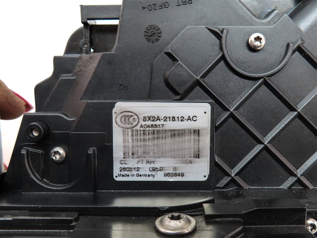 Thumbnail 6: 2010-2019 EVOQUE LR4 / RANGE ROVER SPORT (L320) FRONT RIGHT PASSIVE DOOR LATCH