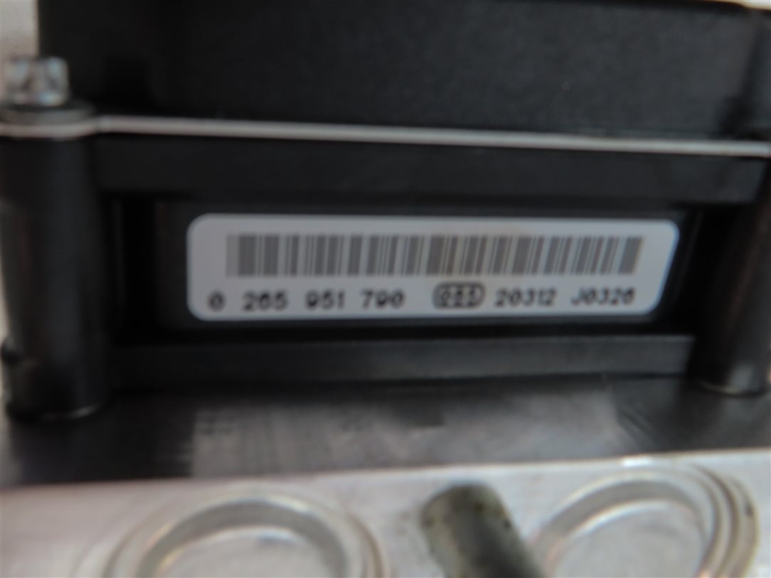 Thumbnail 6: 2011-2013 RANGE ROVER SPORT LR4 (L320 L322) ABS ANTI LOCK BRAKE PUMP w/ MODULE