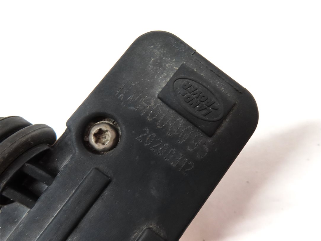 Thumbnail 6: 2012 LAND ROVER LR4 (L319) FRONT AIR SUSPENSION TRANSFER RELIEF VALVE BLOCK