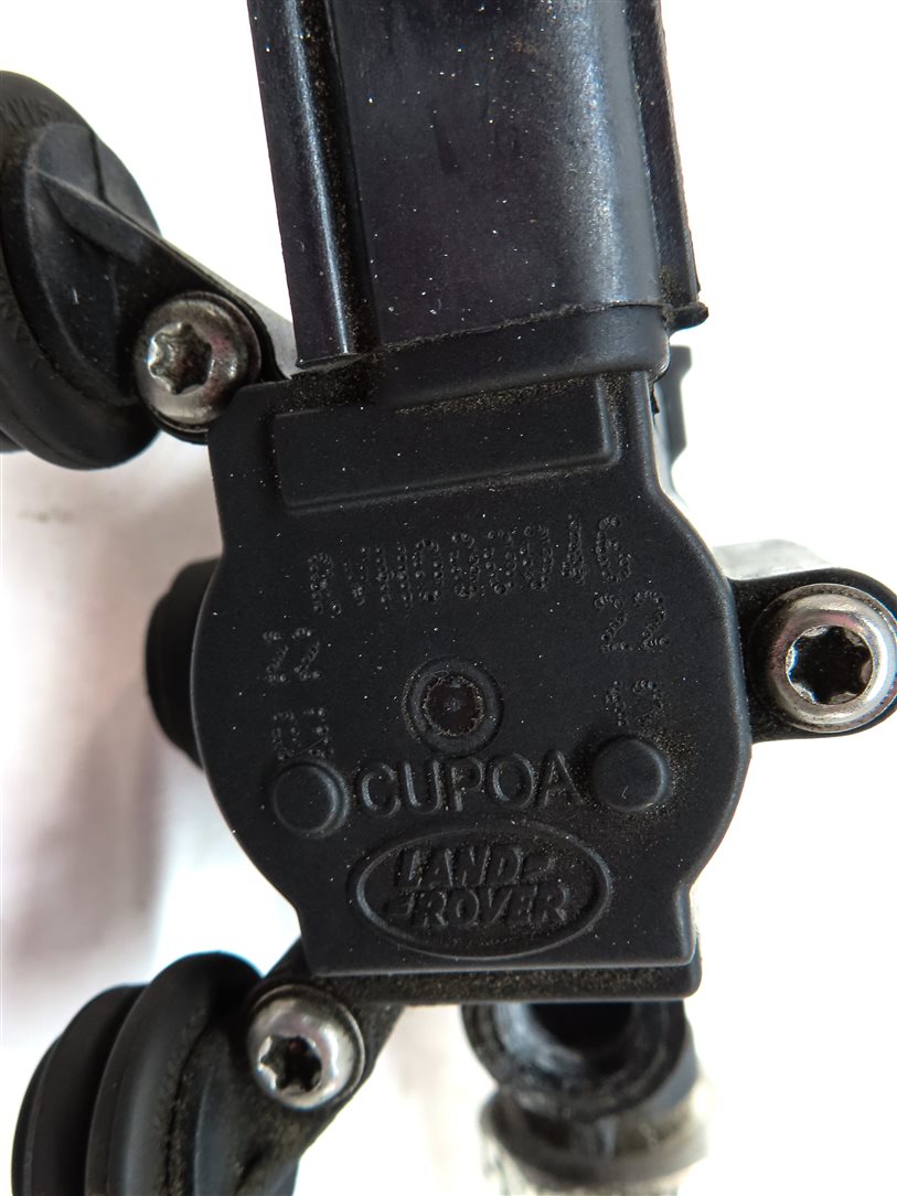 Thumbnail 6: 2012 LAND ROVER LR4 (L319) AIR SUSPENSION TRANSFER RELIEF VALVE BLOCK