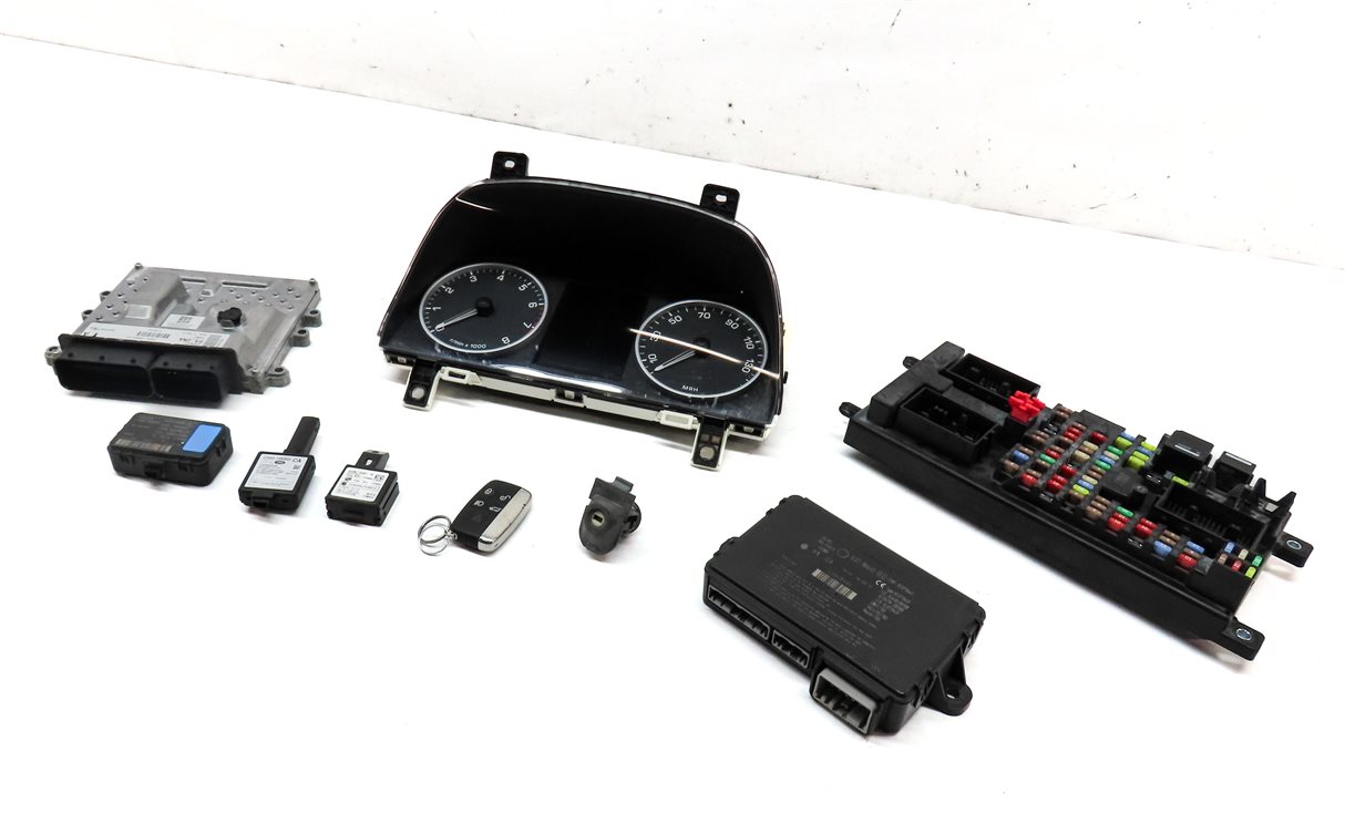 Thumbnail 1: 12 ROVER LR4 L319 5.0L NON SUPER SPEEDOMETER ECM BCM IMMOBILIZER MODULE SET/9